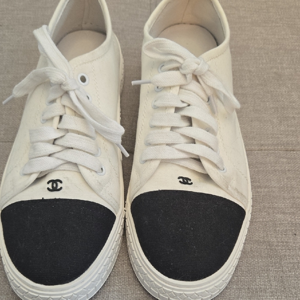 CHANEL Classic White and Black Sneakers